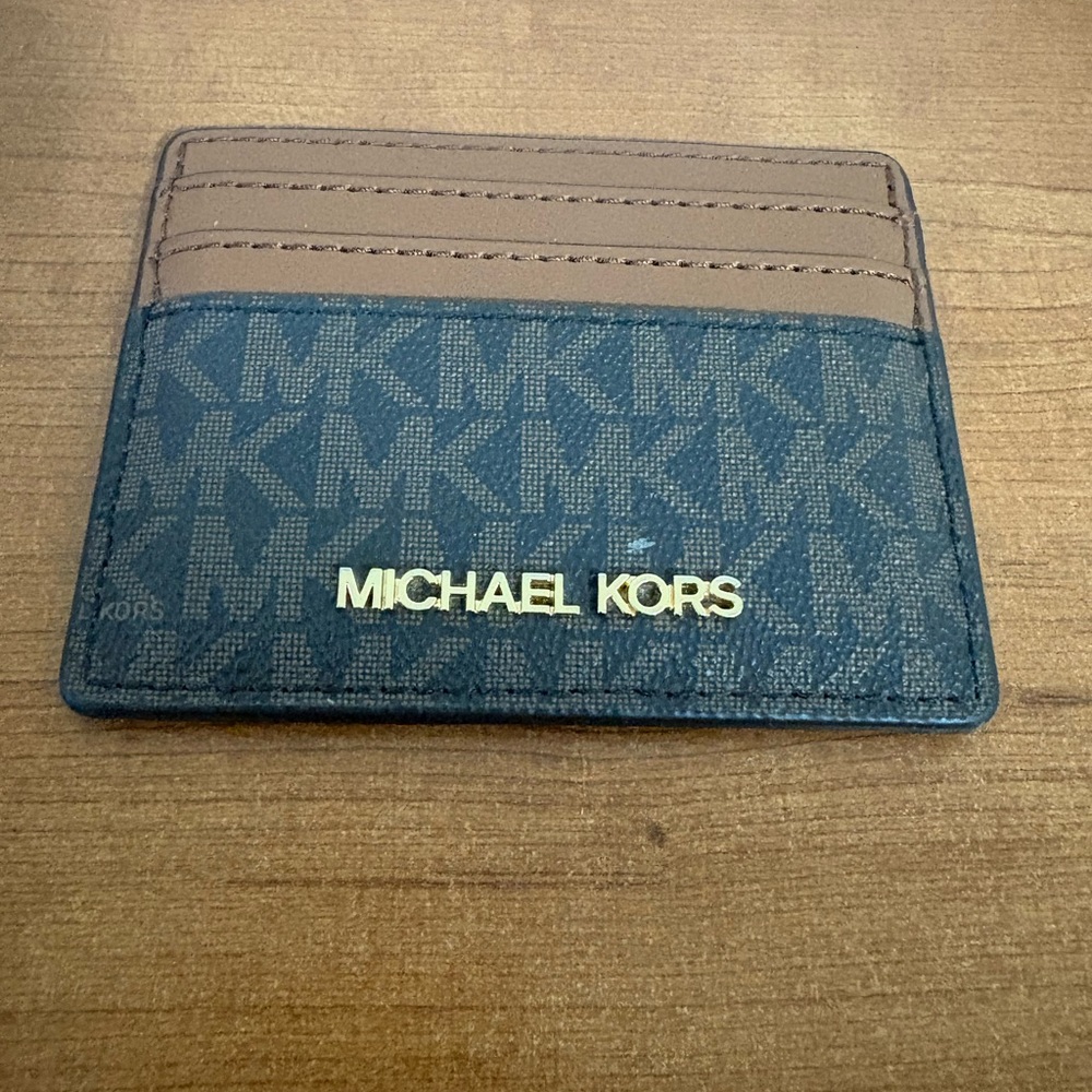 Michael Kors Jet Set Travel Large Logo and Leather Card Case